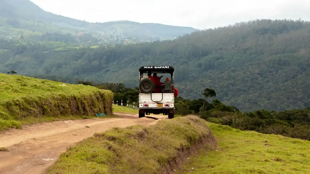 visit nuwaraeliya srilanka credit-pixabay